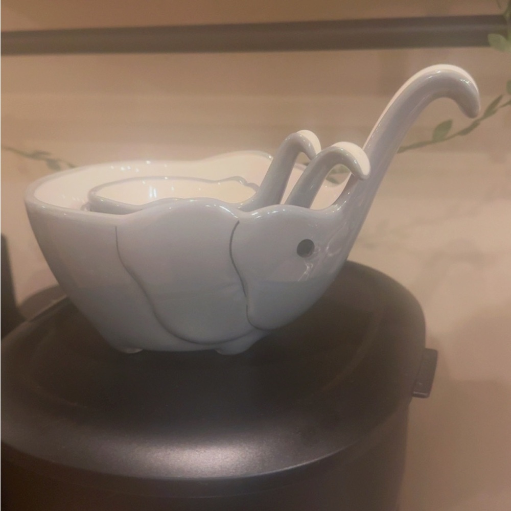 Elephant Shaped Ceramic Measuring Cups